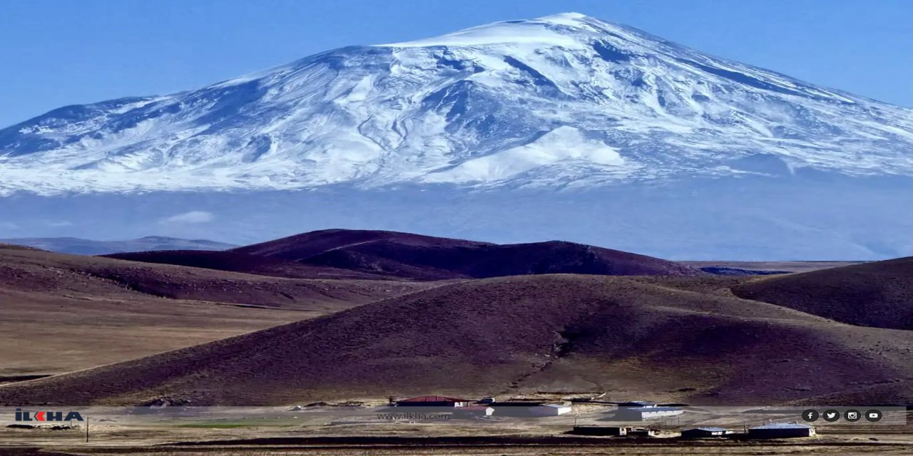 Çîyayê Agirî spî bû