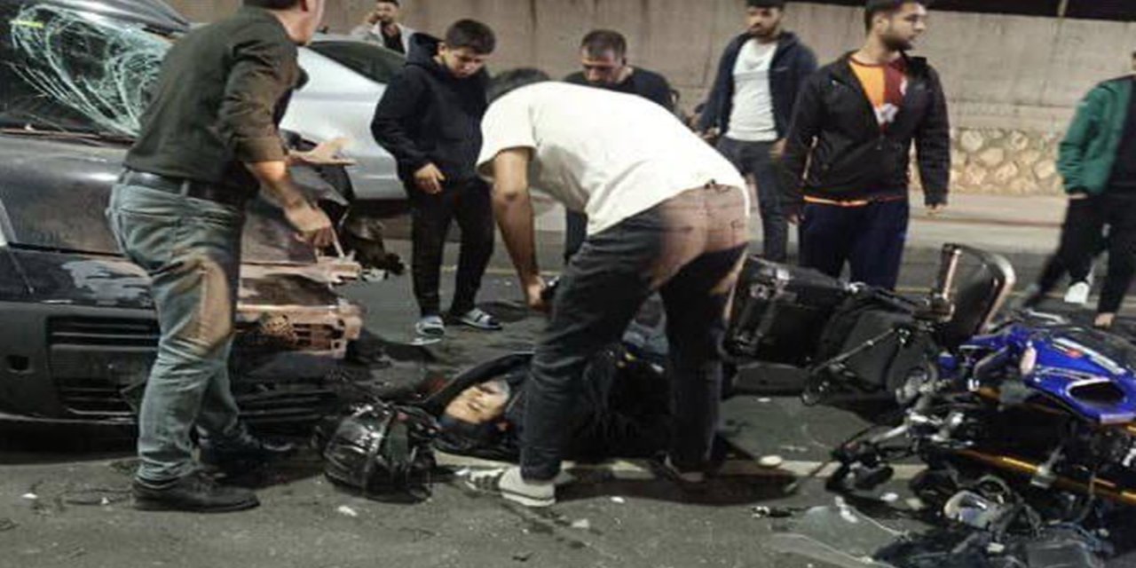 Batman'da hafif ticari araç ile iki motosiklet çarpıştı: 6 yaralı