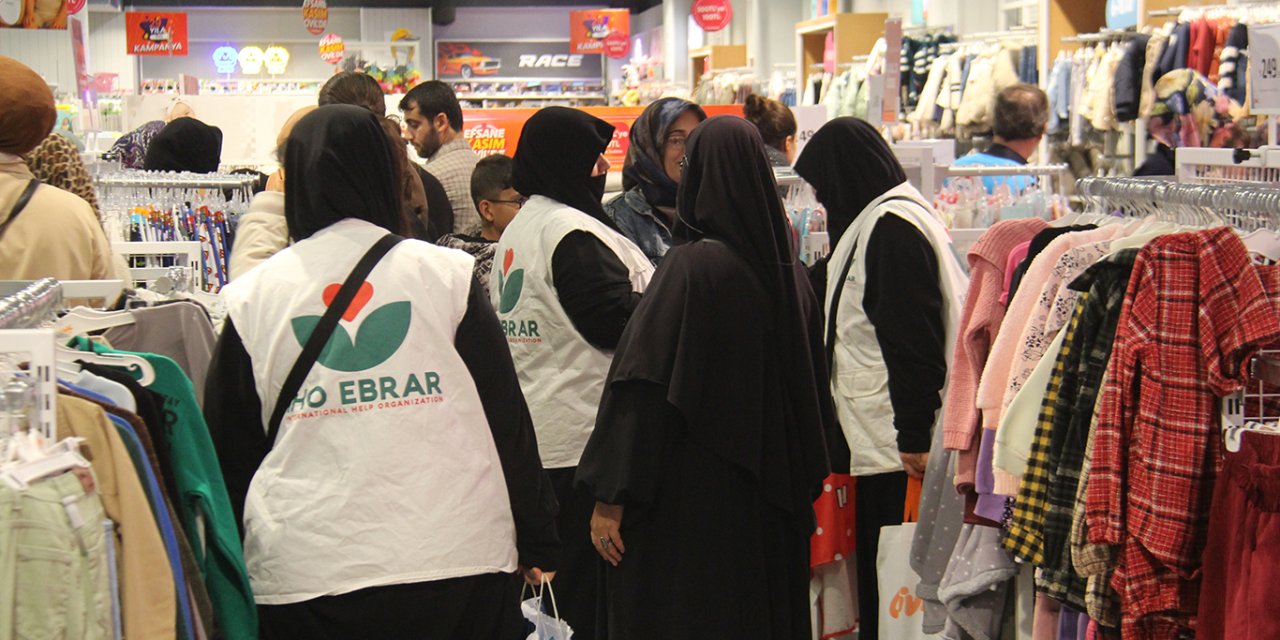 İHO EBRAR’dan Diyarbakır’da yüzlerce yetim çocuğa kışlık giyim desteği