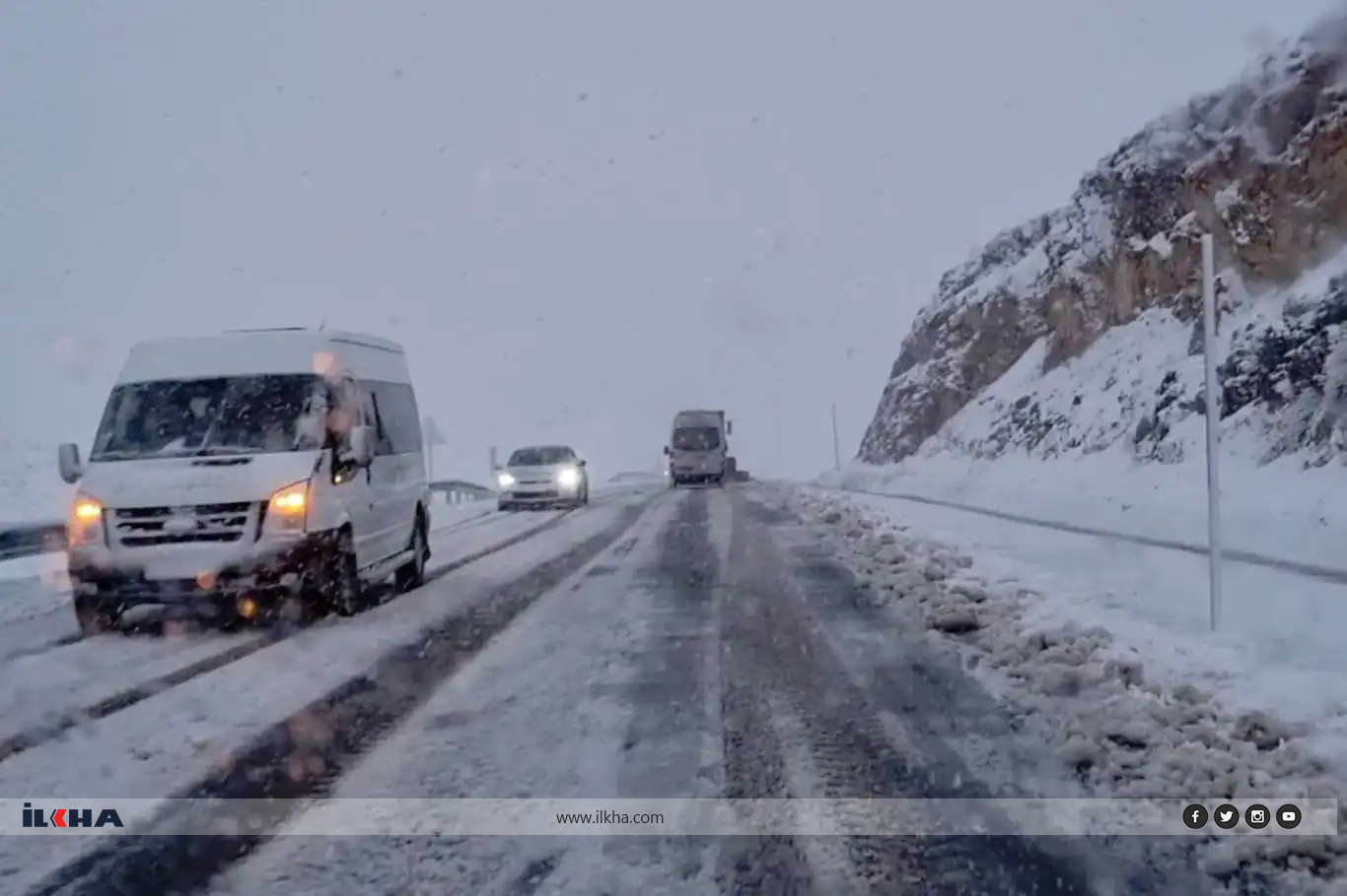 Çîyayê Dome bi berfê spî bû