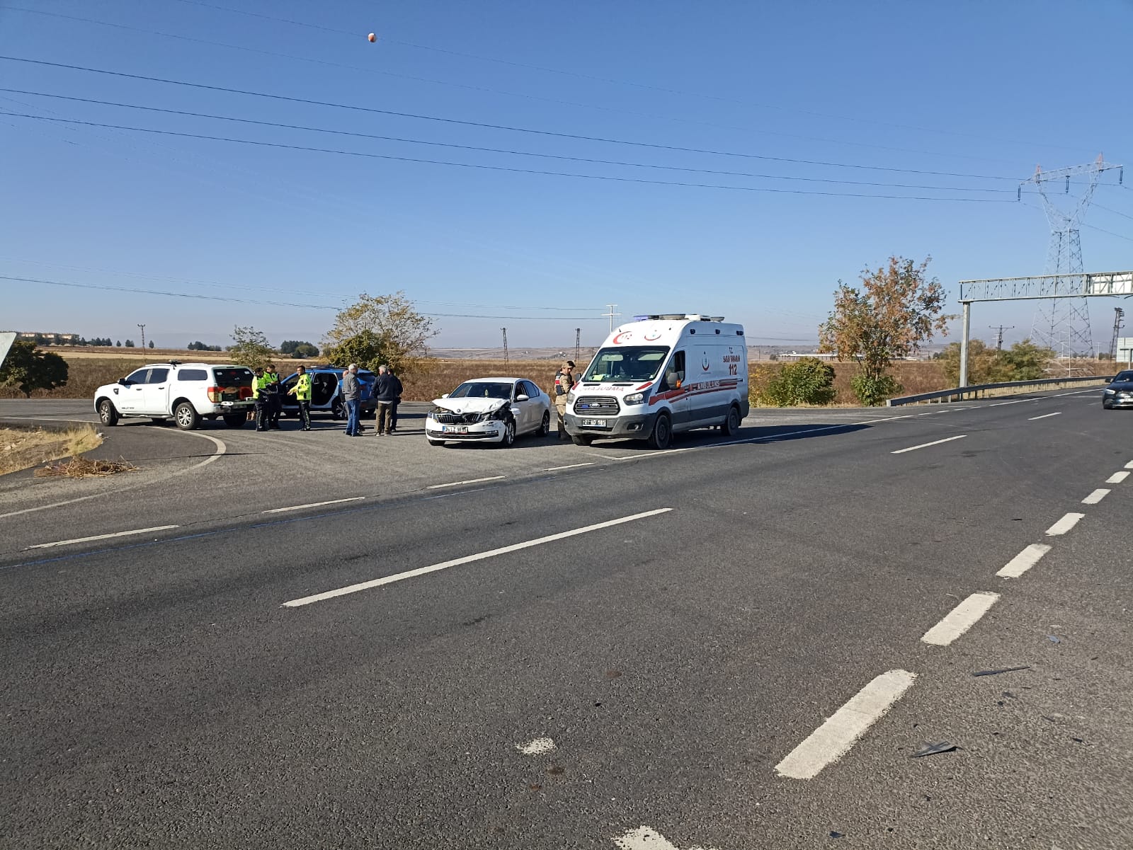 Li Çinarê du wesayît li hev ketin, 2 kes birîndar bûn