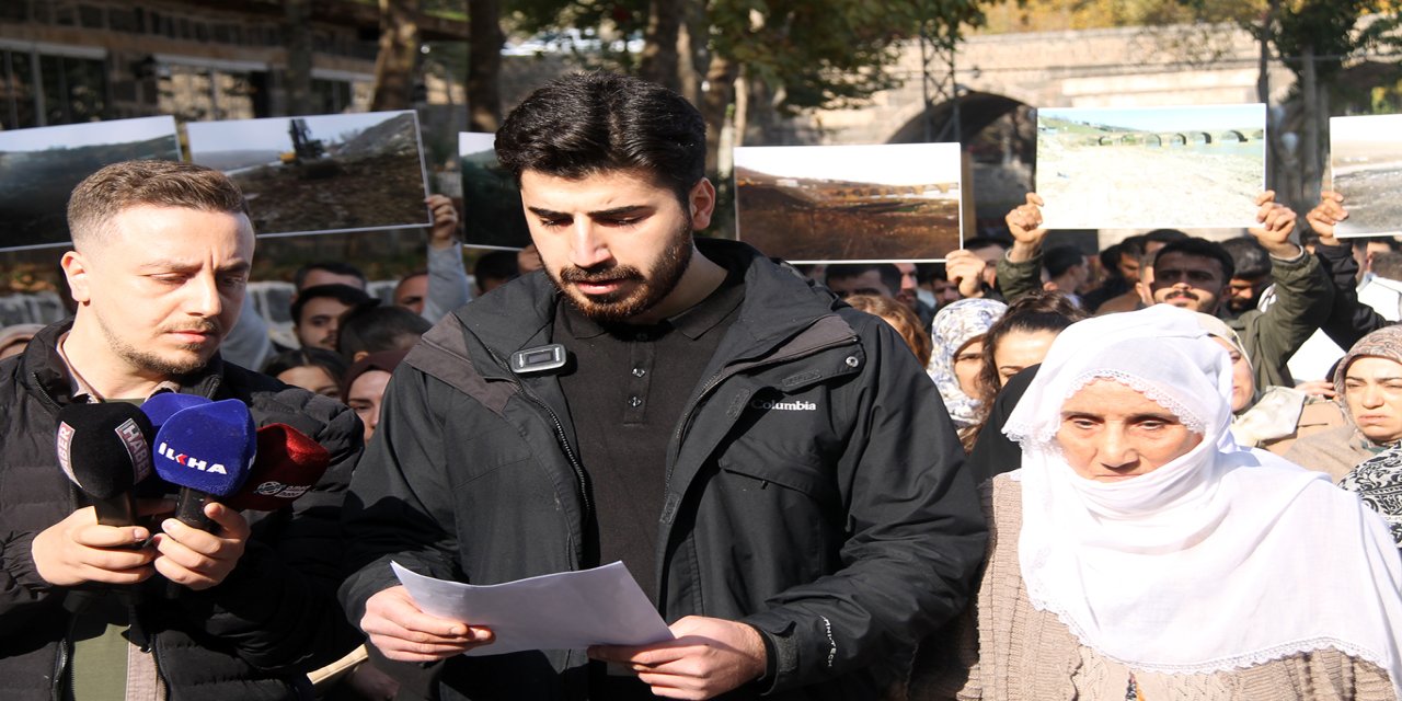 Diyarbakır'daki On Gözlü Köprü esnafından belediyeye tepki: Yerel yönetim bir grubun tekelini çeviren çarka dönüşmüştür
