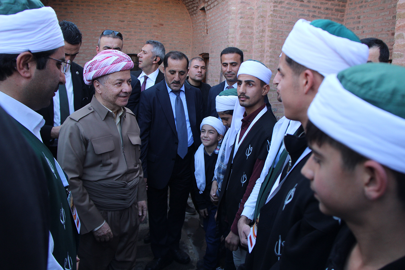 KDP lideri Mesud Barzani Cizre’de tarihi mekanları gezdi