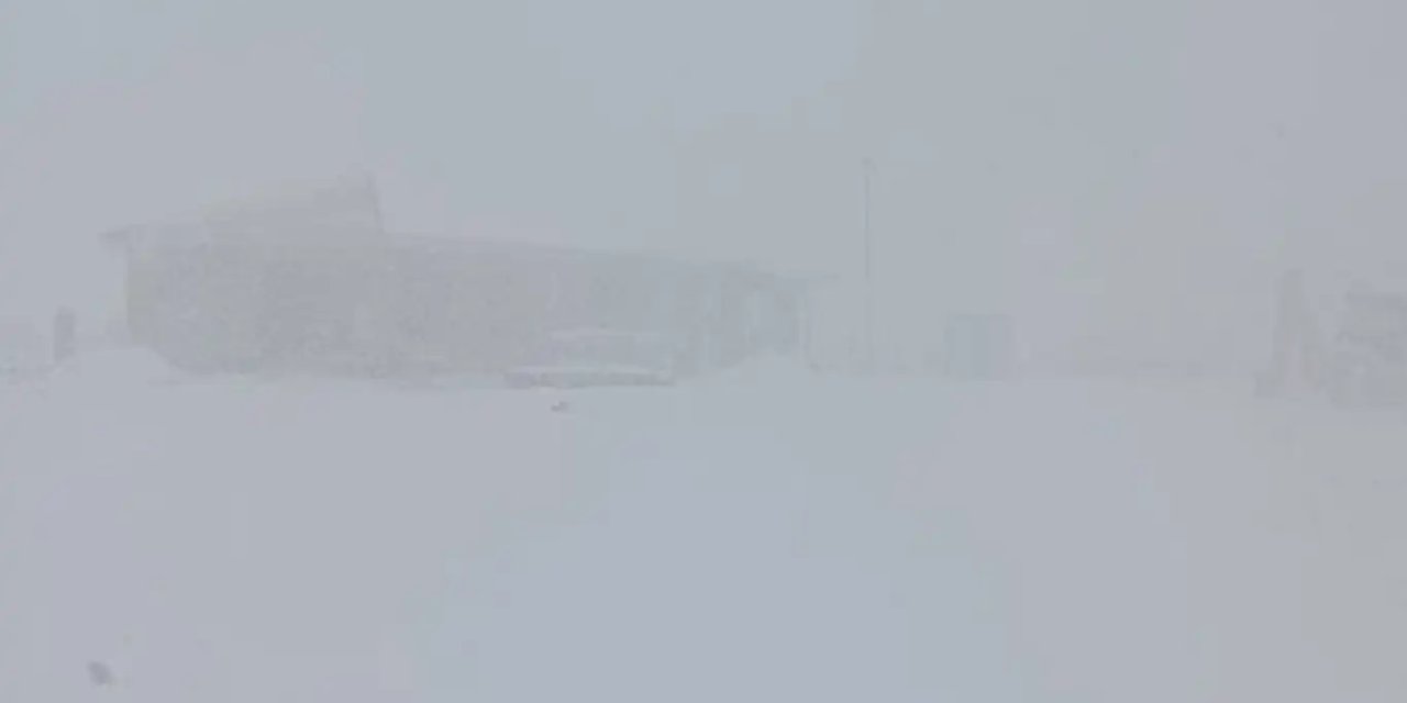 Li Agirî, Erdexan, Erzirom, Îdir û Dêrsimê berf barîya