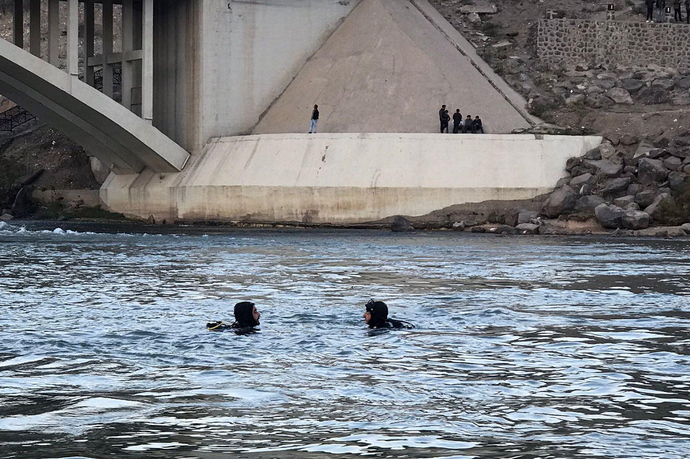 Şırnak'ın Cizre ilçesinde Dicle Nehri'ne düşen çocuğun cenazesi bulundu
