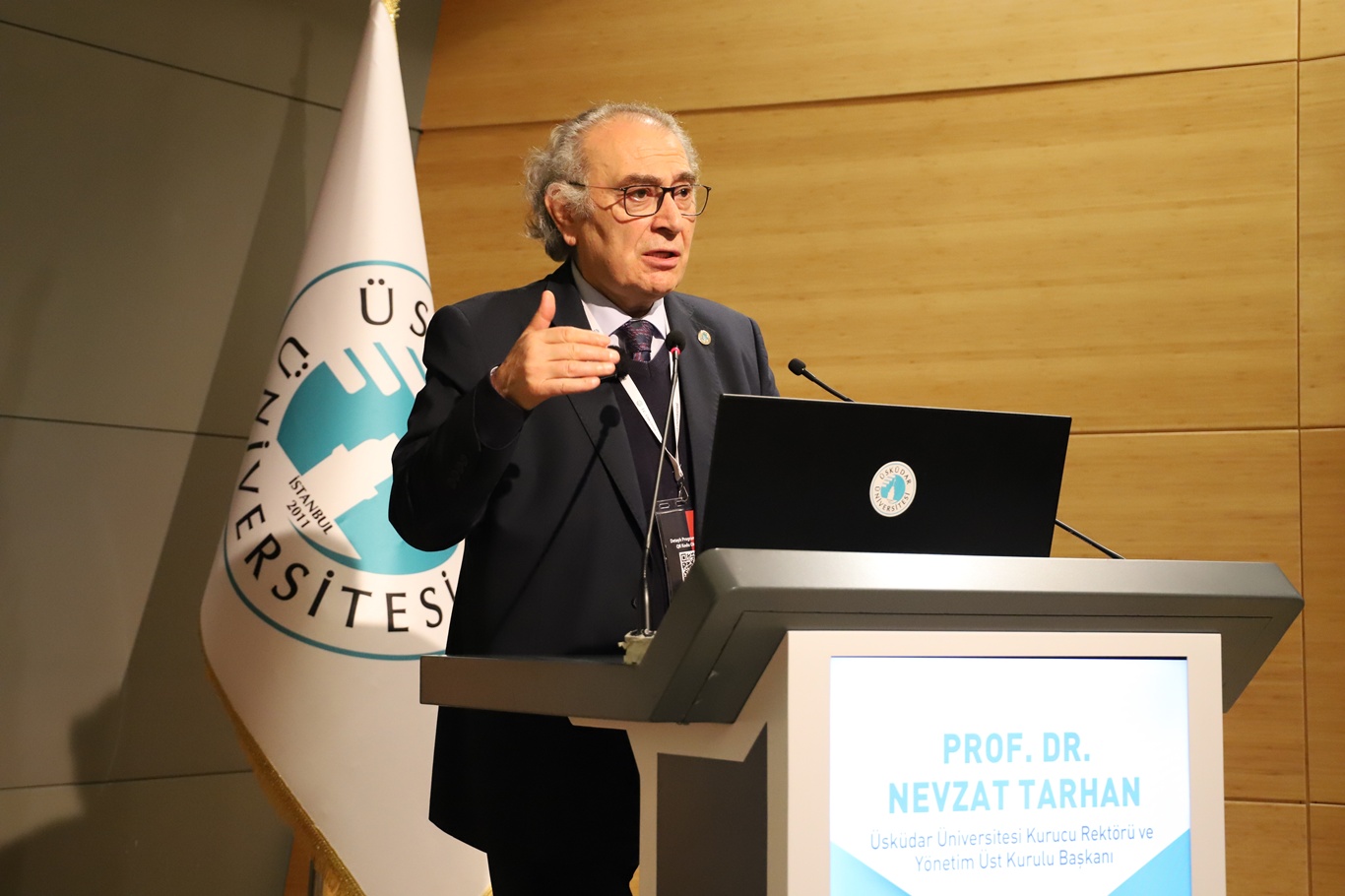 Prof. Dr. Nevzat Tarhan: Şu anda kültür aktarımını aile yerine yeni medya yapıyor!