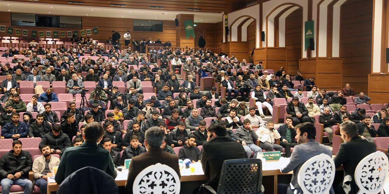 HÜDA PAR Diyarbakır'da "Madde Bağımlılığı" paneli gerçekleştirildi