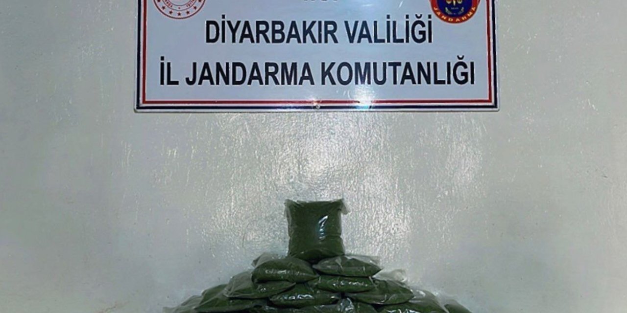 Diyarbakır'da 25 kilogram esrar ele geçirildi