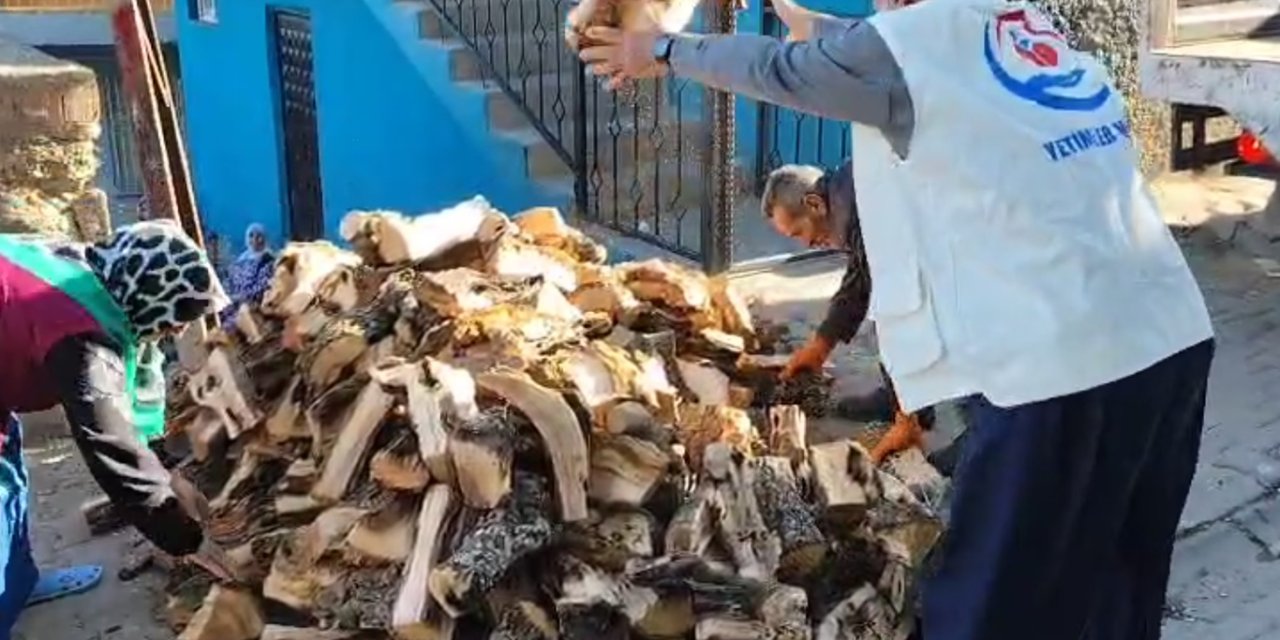 Yetimler Vakfı'ndan Diyarbakır'da yetim ailelere odun yardımı