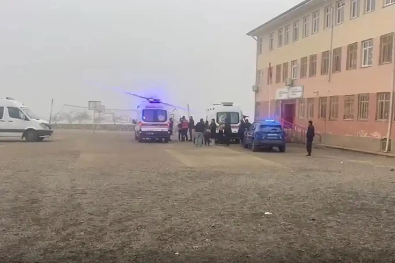 Li Dîyarbekirê xwendekaran bi jehra xwarinê ketin