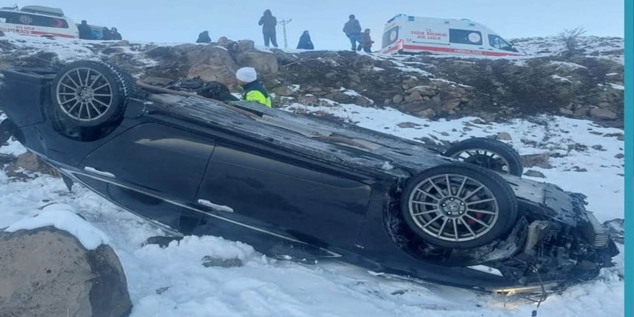 Li Çewlikê wesayît kete şerempolê: 5 kes birîndar bûn