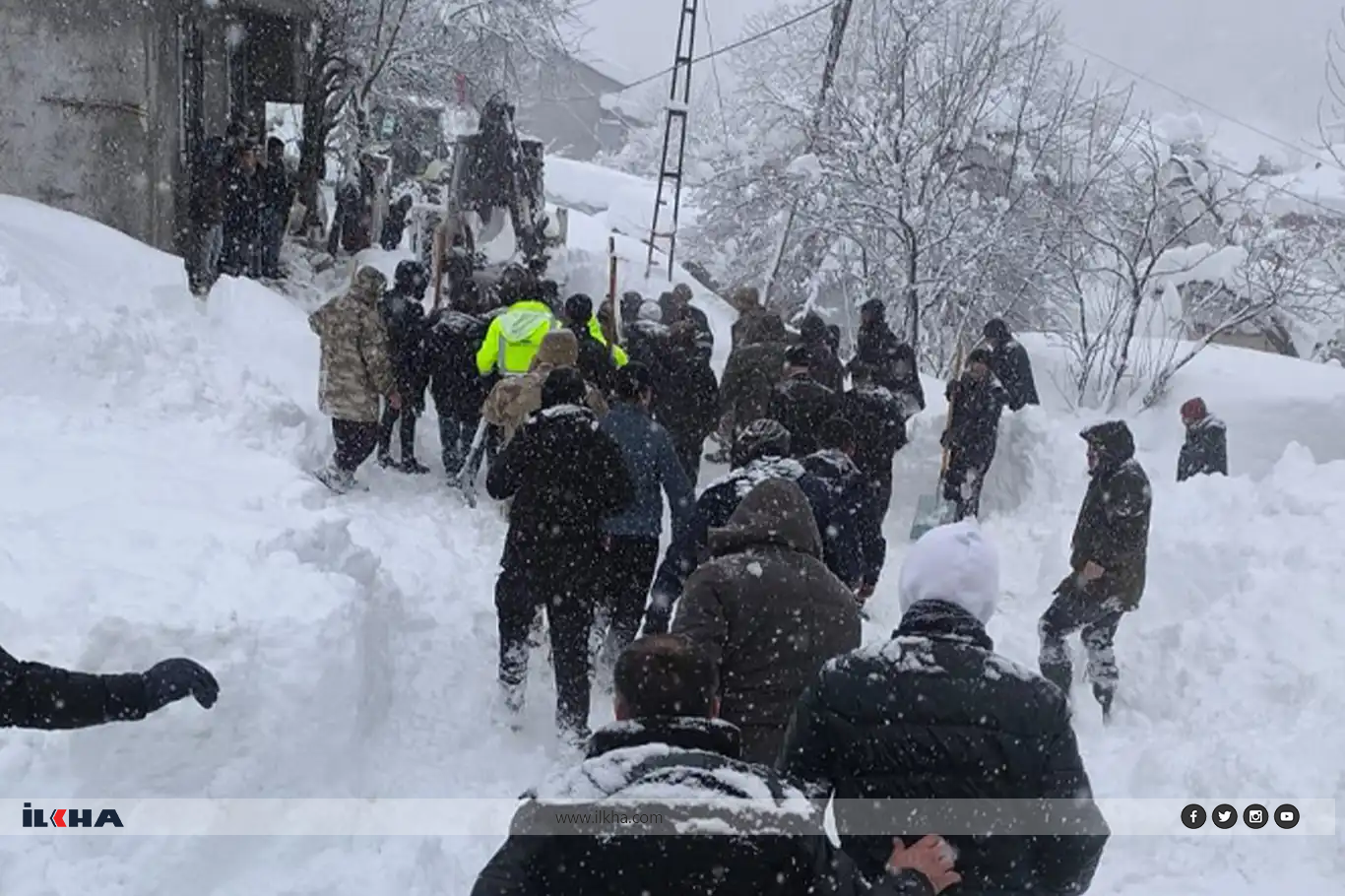 Jina ku li Wanê ji bin aşîtê hatibû rizgarkirin canê xwe ji dest da