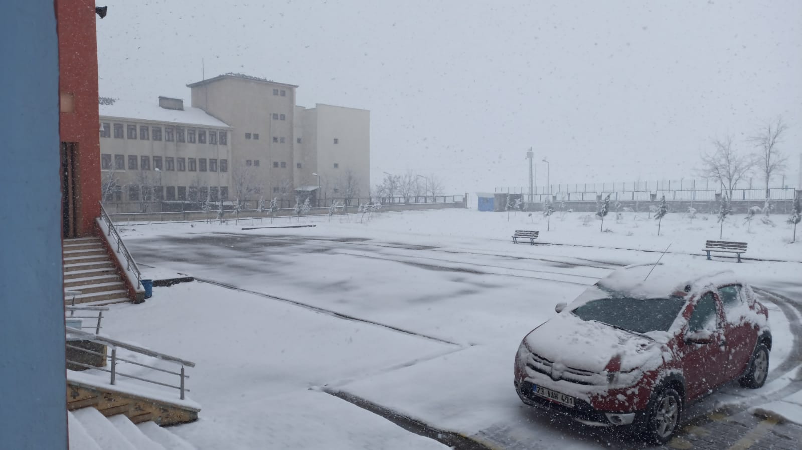 Li Çinarê perwerdeya bi rêya veguhestinê ji bo rojekê hate tatîlkirin