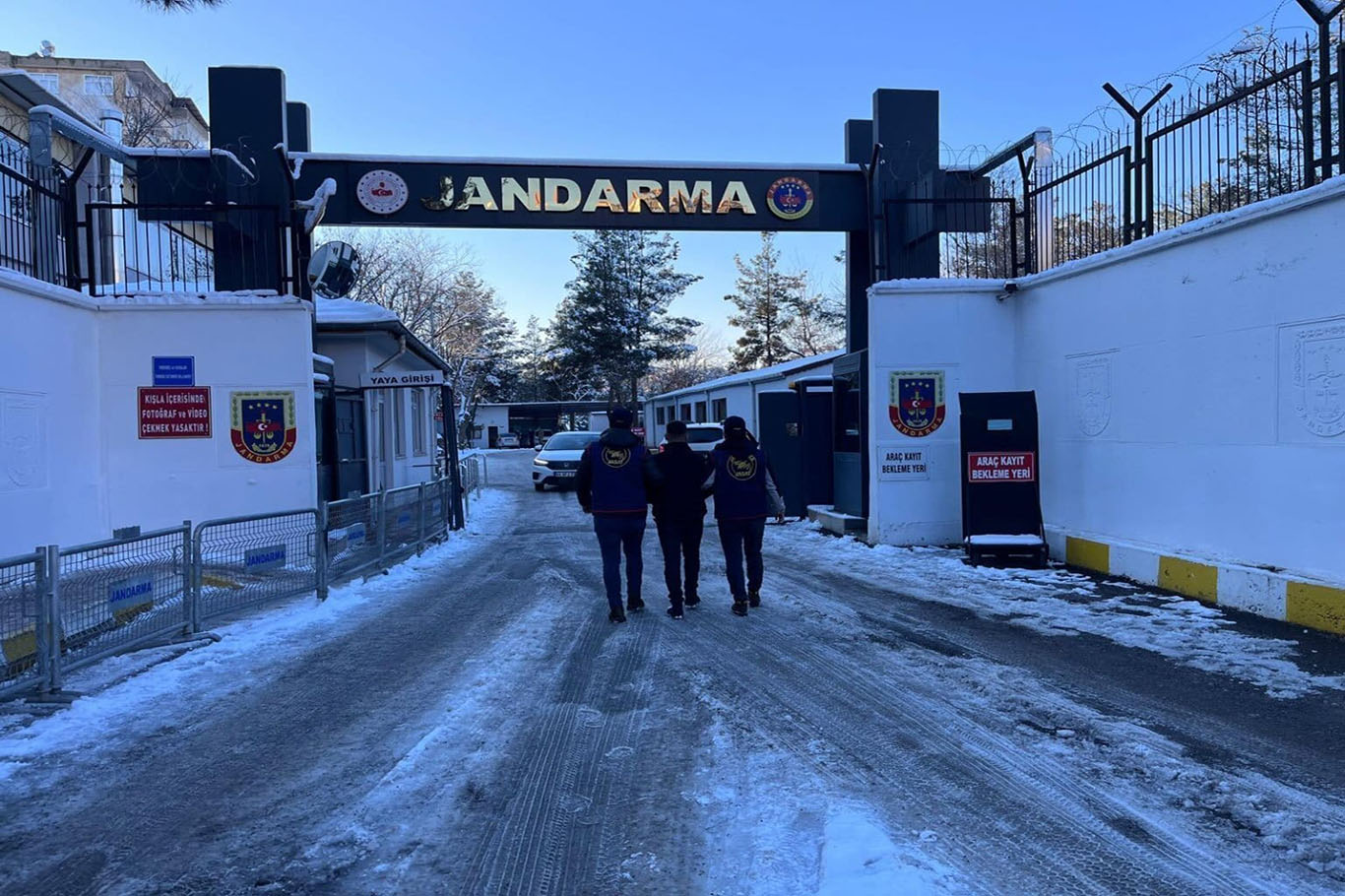 Diyarbakır genelinde aranan 67 kişi yakalandı