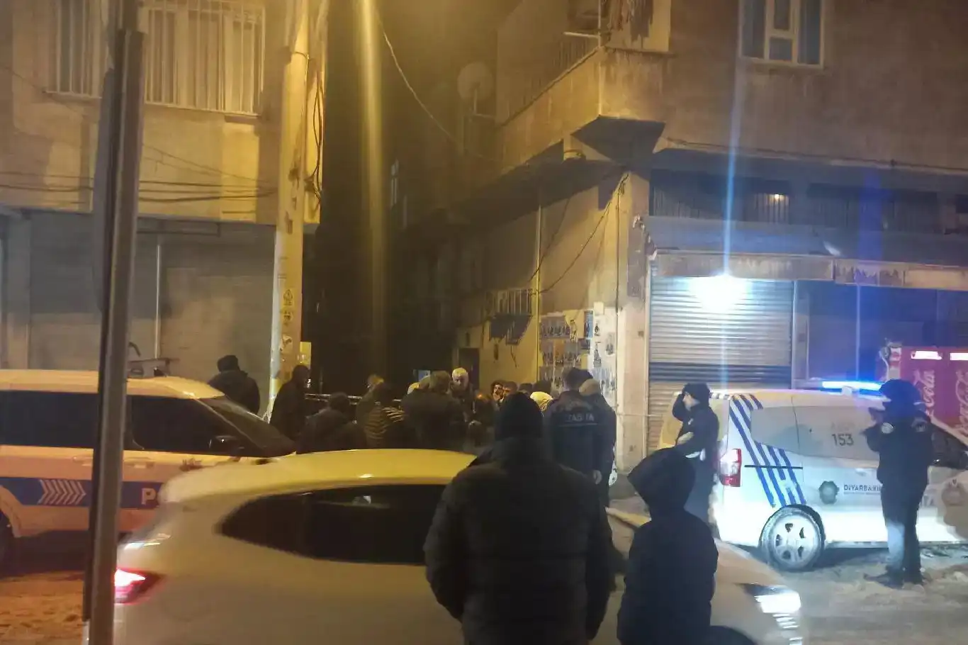 Li Dîyarbekirê qolonê apartmanekê xesar dît