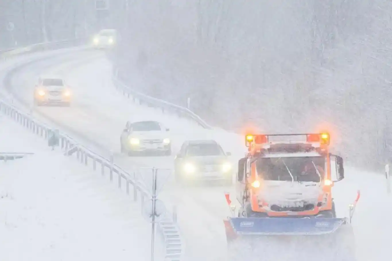 Li Elmanyayê bahozeke tund: 3 mirî