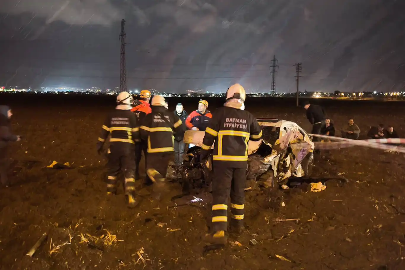 Batman'da iki otomobil çarpıştı: 4 ölü, 2 ağır yaralı