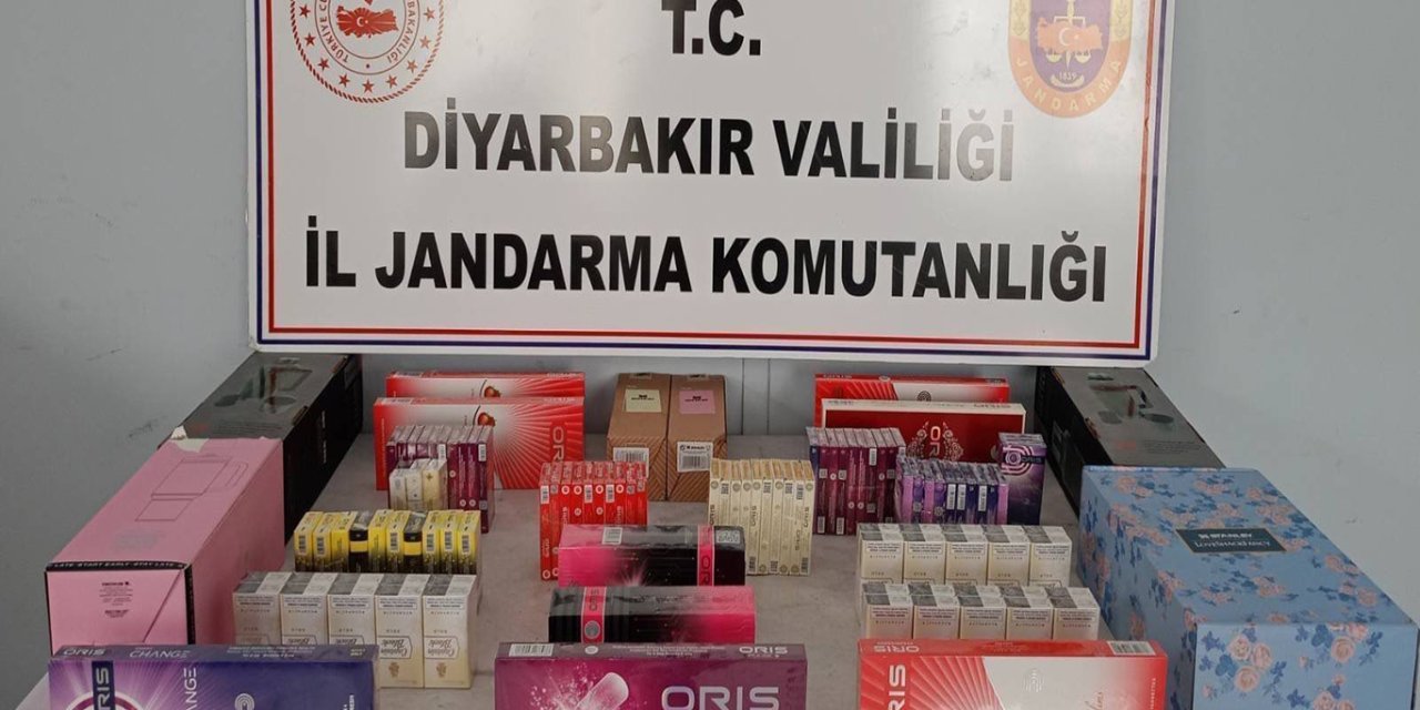 Diyarbakır'da kaçakçılık operasyonlarında silah ve kaçak ürünler ele geçirildi