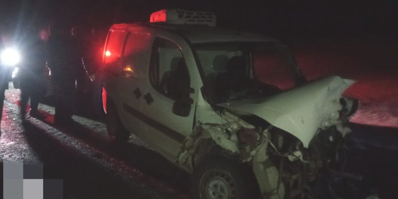 Li Çinarê ji ber qeşayê 3 wesayît li hev ketin: 3 birîndar