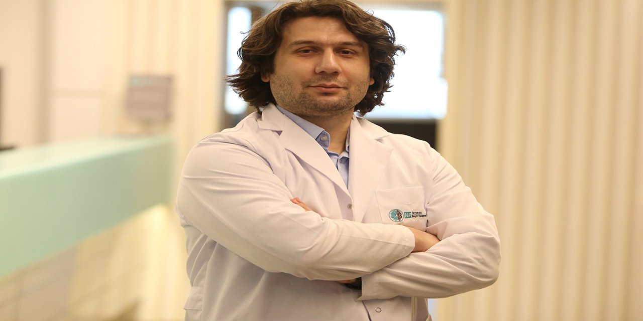 Psikiyatri Uzmanı Alptekin Çetin: Bir tıkla başlıyor, hayatları dağıtıyor