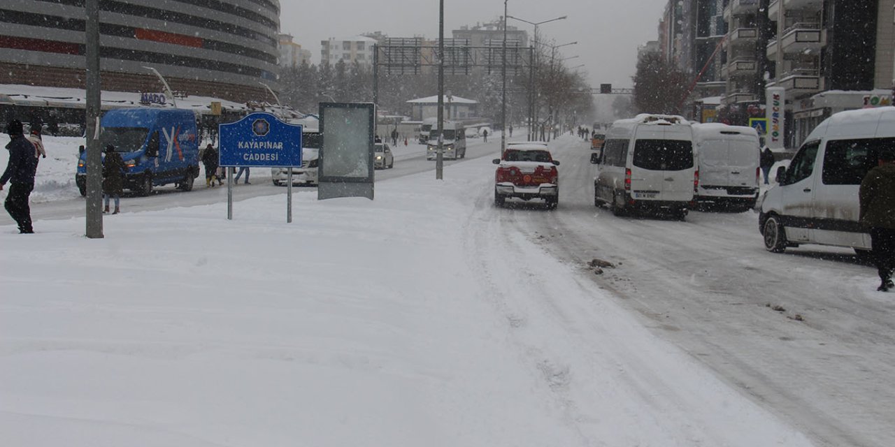 Meteorolojiden Diyarbakır için kuvvetli yağmur ve kar yağışı uyarısı