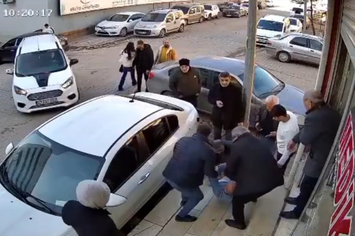 Mardin’in Kızıltepe ilçesinde ölümle sonuçlanan kavgaya ait görüntüler ortaya çıktı: 6 tutuklama