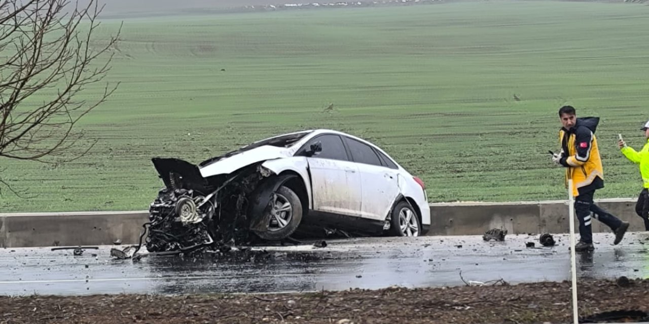 Li Çinarê otomobîla ku ji kontrolê derket qeza kir