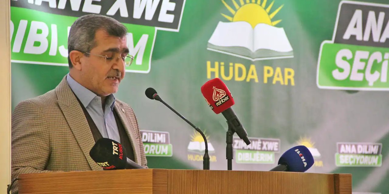 Nasuh Sevînîk: Mixabin, em hêna jî li ser 'mafê hebûna ziman' nîqaş dikin