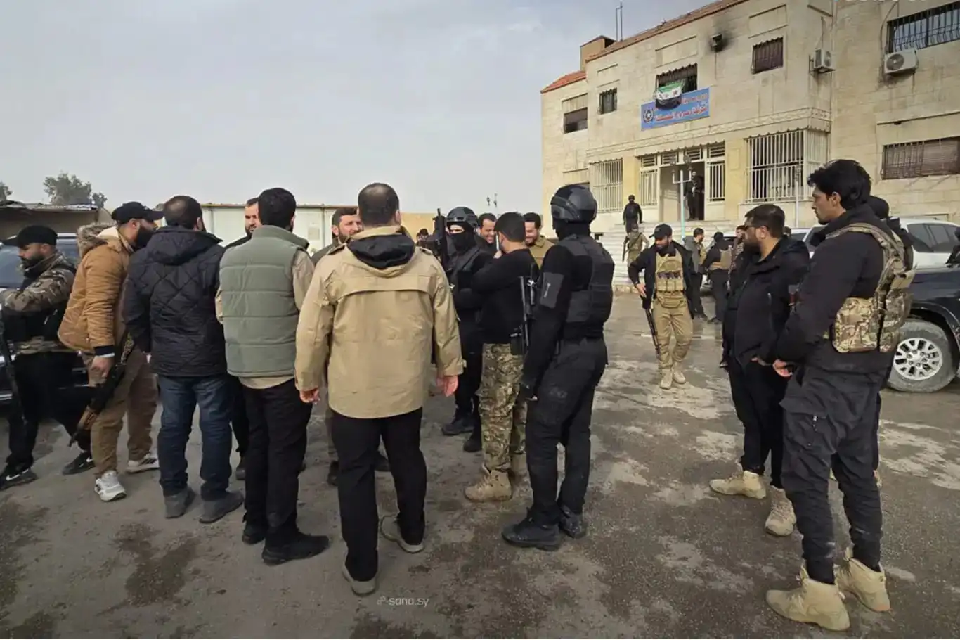 Hêzên ewlehîya hindûrîn a Sûrîyeyê li Hesekeyê cîhên xwe girtin