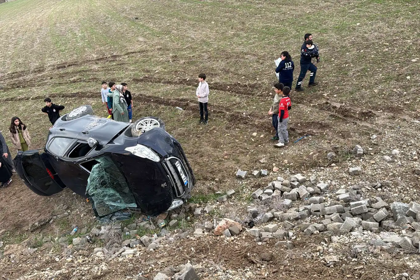 Batman'da otomobil takla attı: 3 yaralı