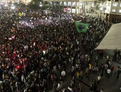 Brezilya'da gösteriler sürüyor