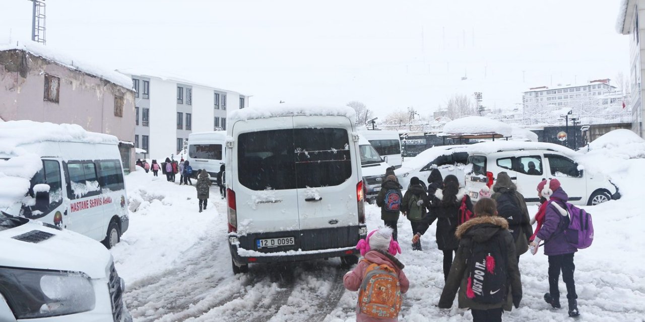 Qezayê Çewlîgî Kanîreş de qalindahiya vewre cayanê tayan de resaya 2 metreyan