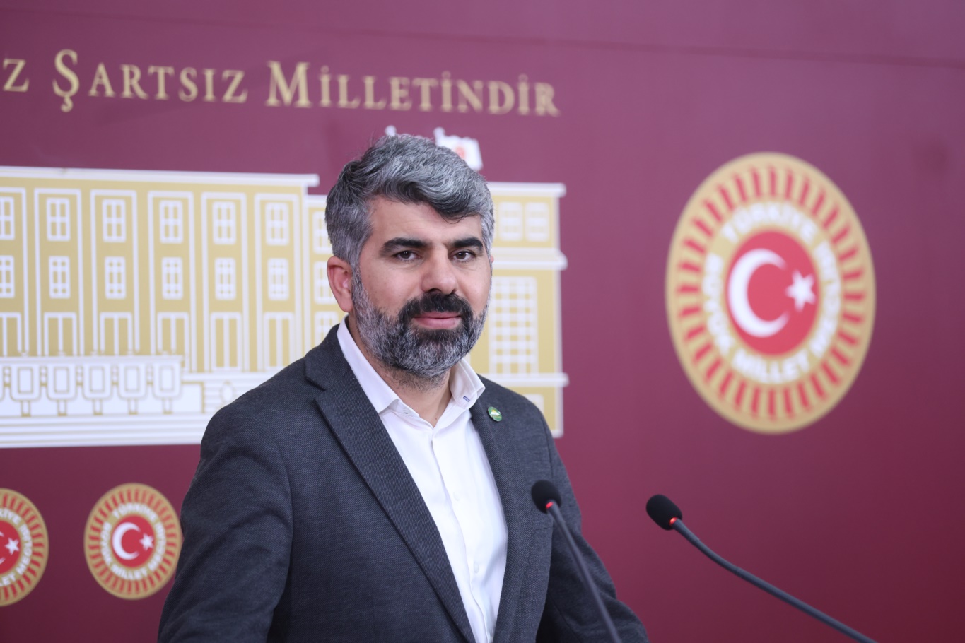 HÜDA PAR Milletvekili Faruk Dinç: Kadın hastalıkları ve doğum bölümlerinde tamamen kadın personel görevlendirilmeli