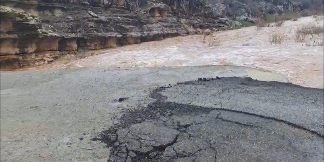 Licê de semedê variti ra çay deşti