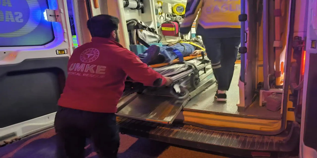 Li Nisêbînê otomobîla ku ji kontrolê derket li 3 jinan xist