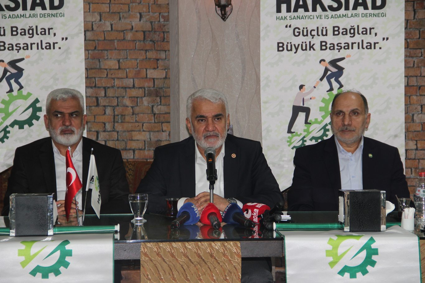 HÜDA PAR Genel Başkanı Zekeriya Yapıcıoğlu: Amerika, bölgede sadece siyonist rejimi korumak için vardır