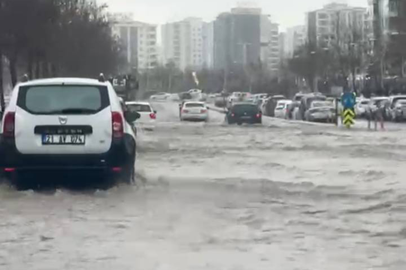 Diyarbekir teslimê şiliya herdi bi: Binawanî reyna sınıfe de mend