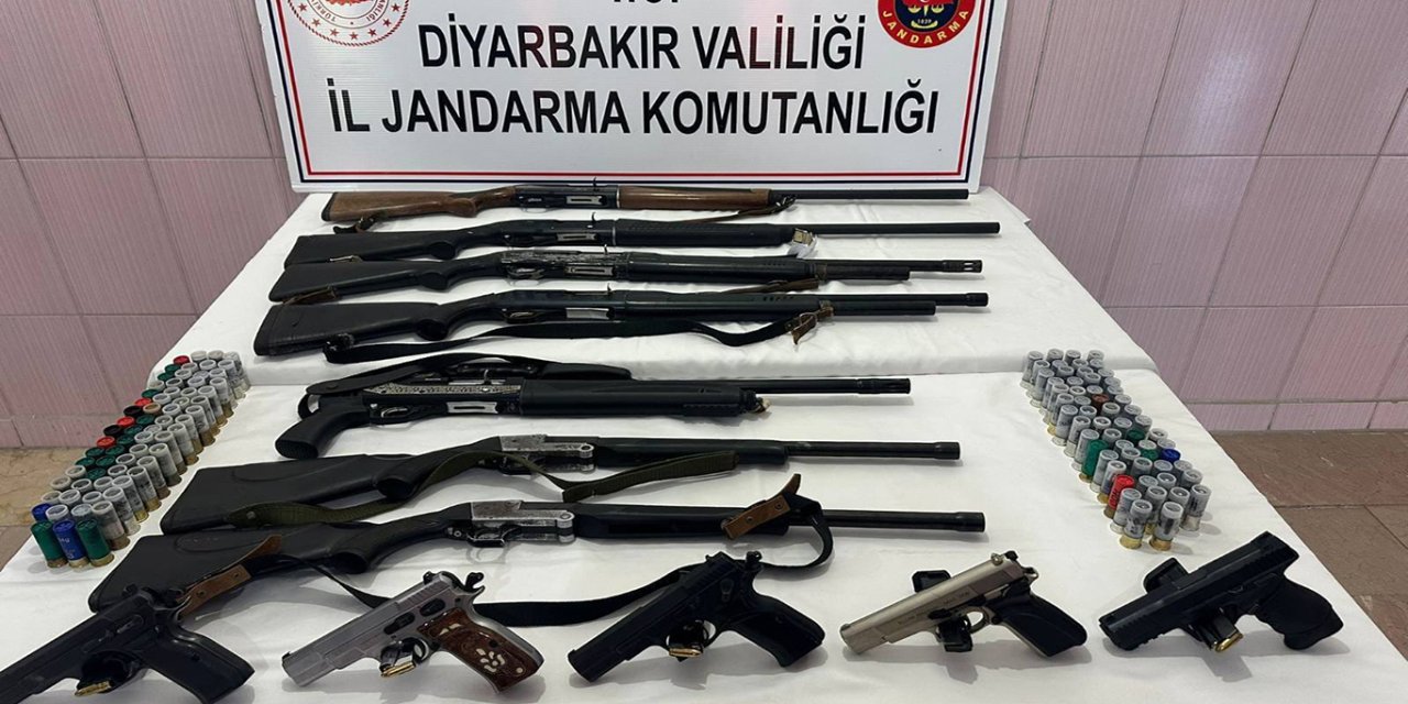 Diyarbakır’da silah kaçakçılarına operasyon