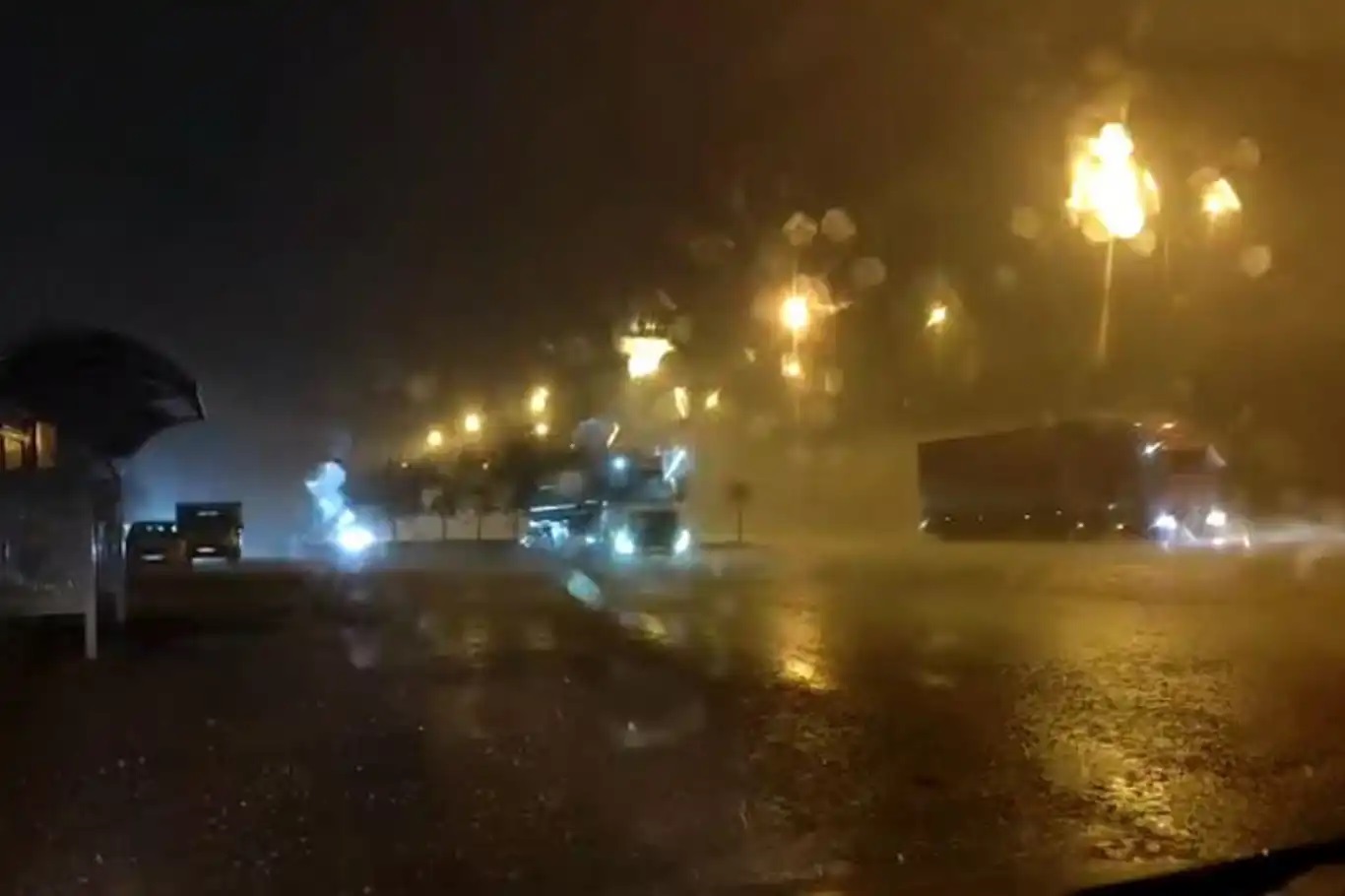 Şanlıurfa'da sağanak etkili oldu: 4 ilçede okullar tatil edildi