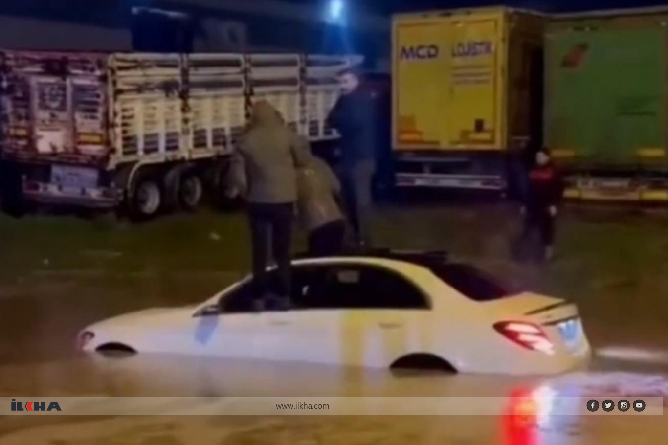 Li navçeya Cizîrê ya Şirnexê lehî: Kesên di wesayîtan de asê mabûn hatin rizgarkirin