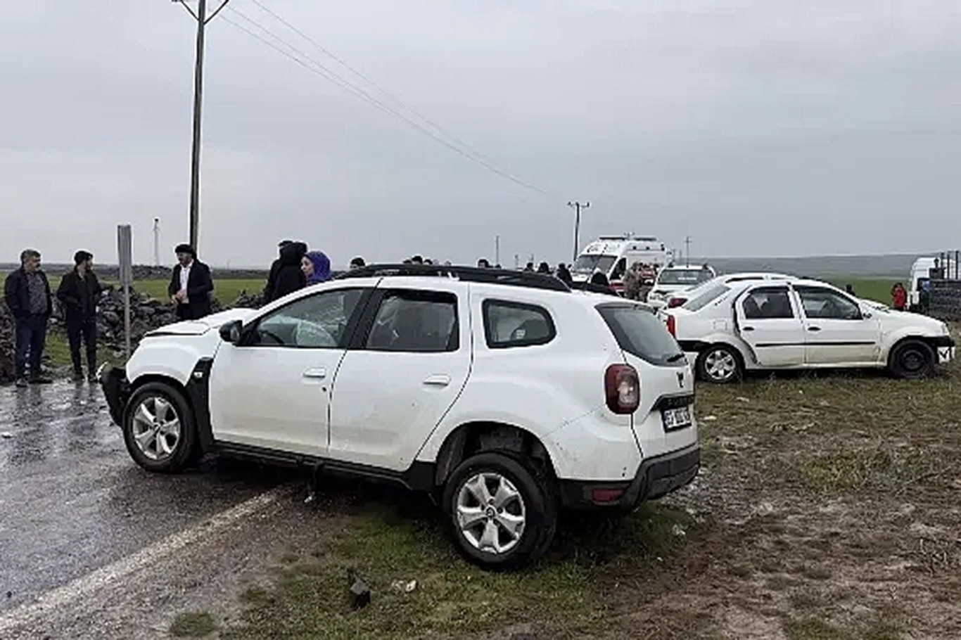 Şanlıurfa’nın Siverek ilçesinde iki otomobil çarpıştı: 2'si çocuk 8 yaralı