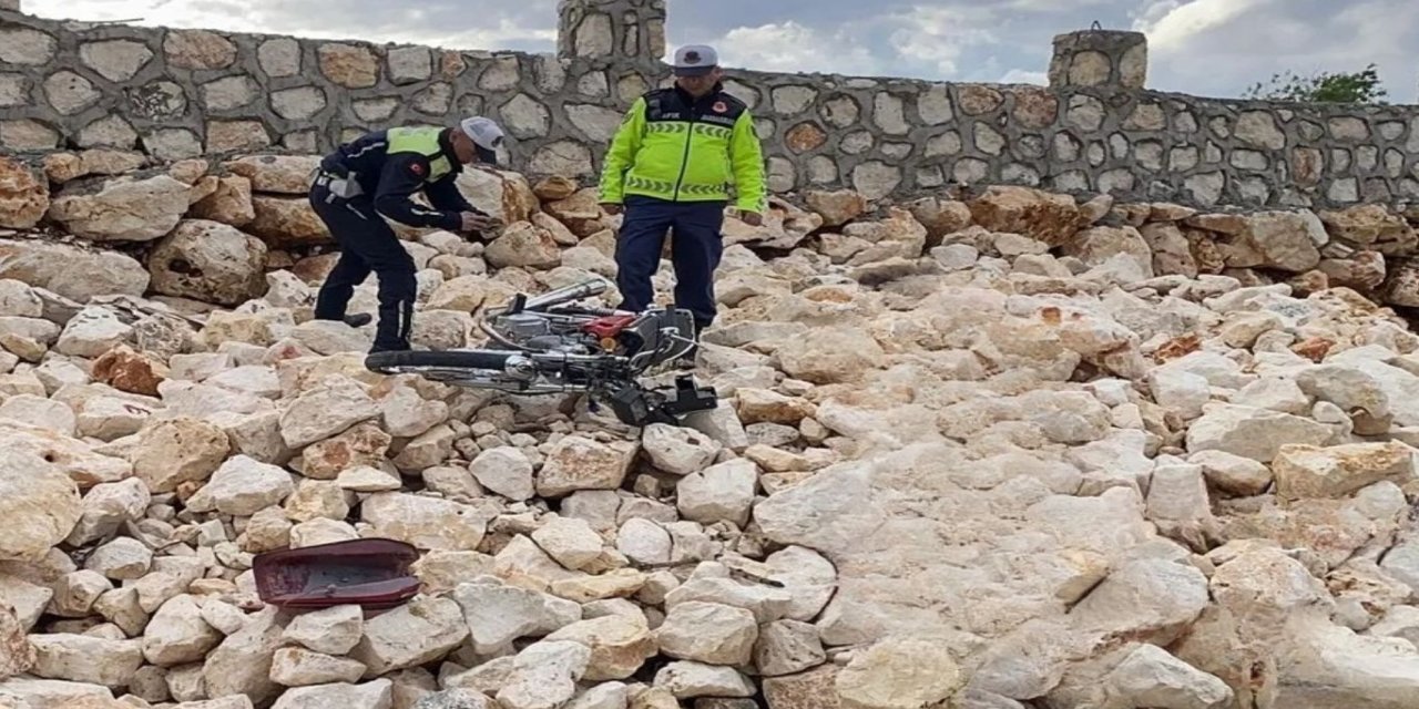 Mersin Erdemli'de motosiklet kazasında 14 yaşındaki çocuk hayatını kaybetti