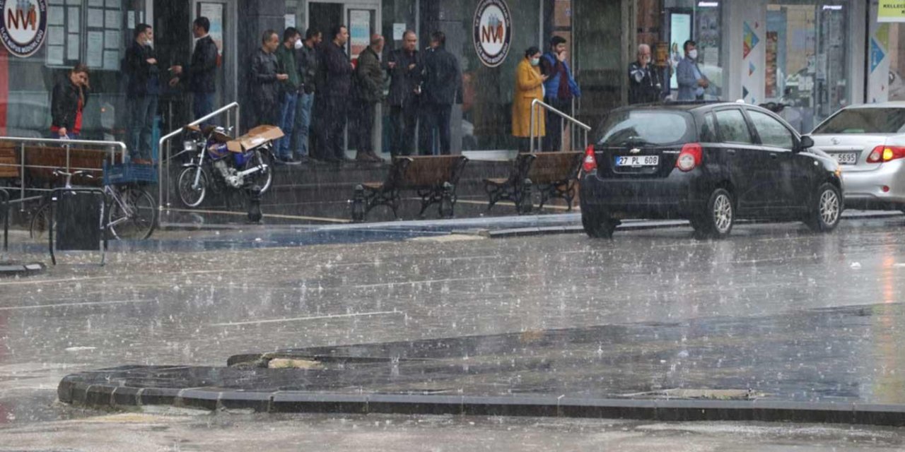 Meteoroloji'den "kuvvetli" ve "şiddetli" sağanak uyarısı