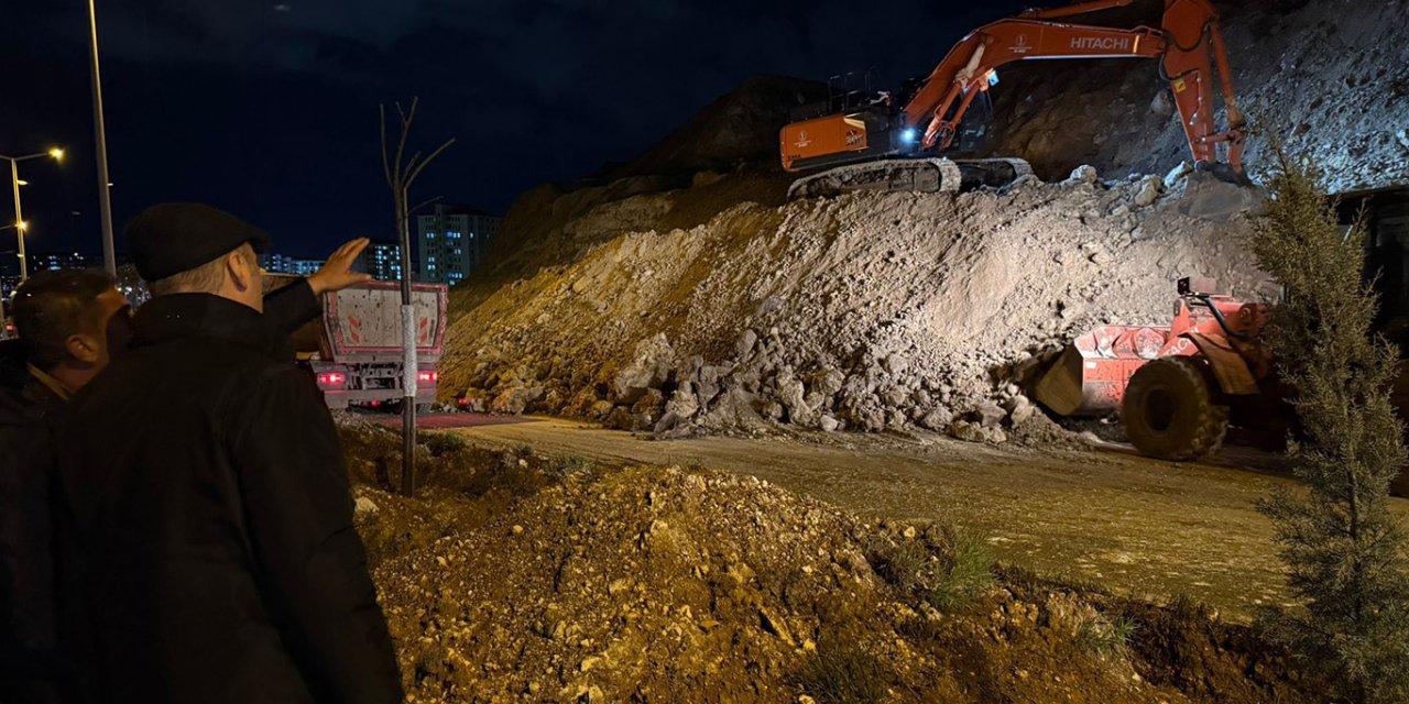 Batman Üniversitesi yolundaki heyelan alanı incelendi