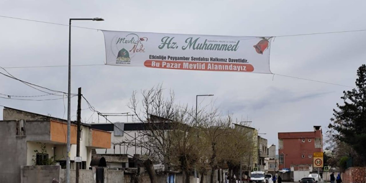 Batman'da Mevlid-i Nebi hazırlıkları: Şehir afiş ve brandalarla donatıldı
