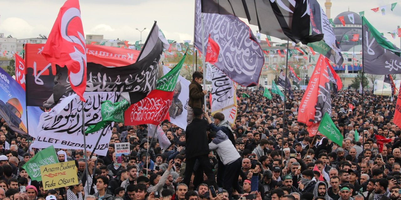 Batman'daki Mevlid-i Nebi mitinginden vahdet çağrısı