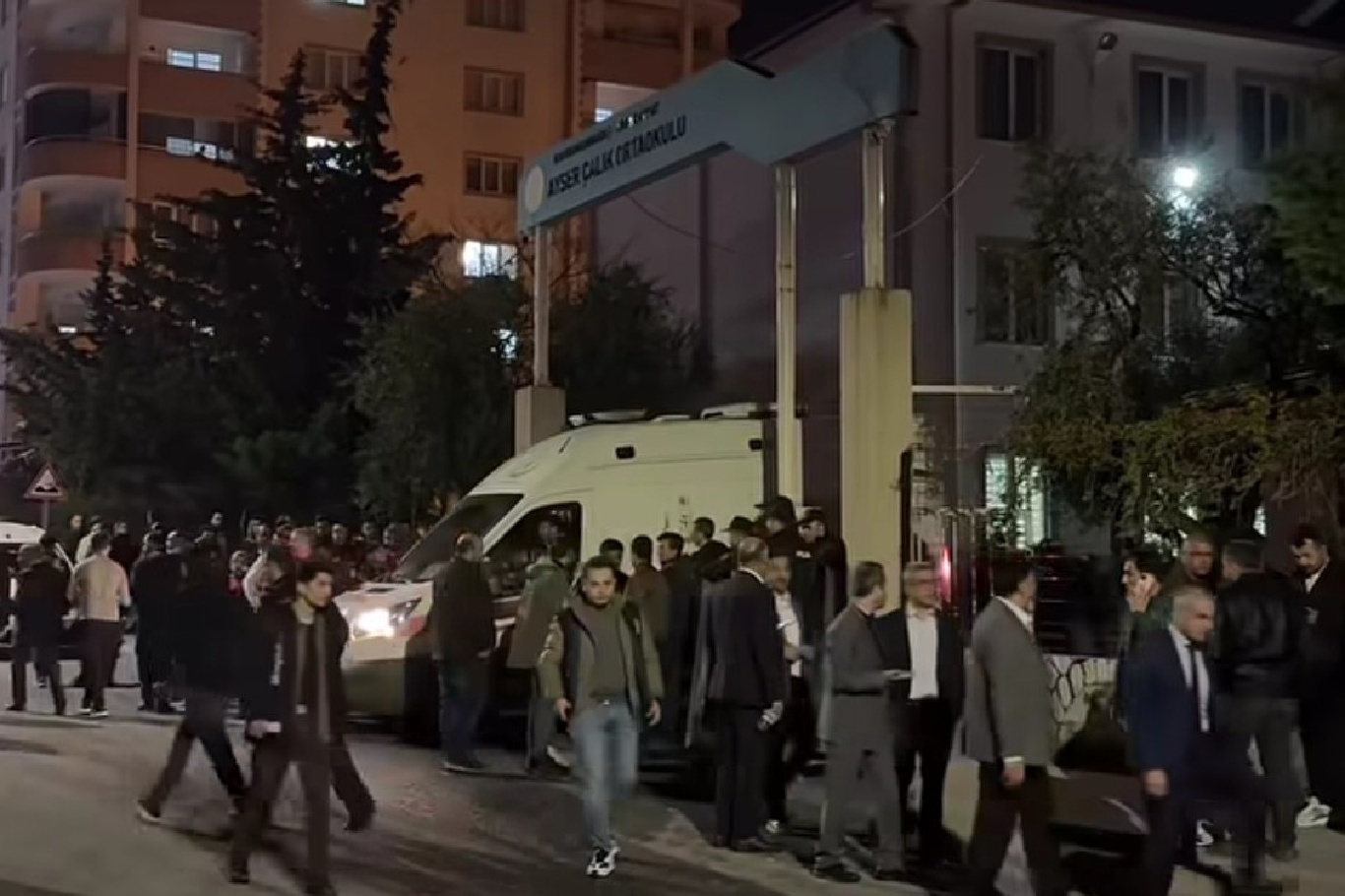 Okul saldırılarına ilişkin paylaşımlara soruşturma: 83 kişi hakkında işlem