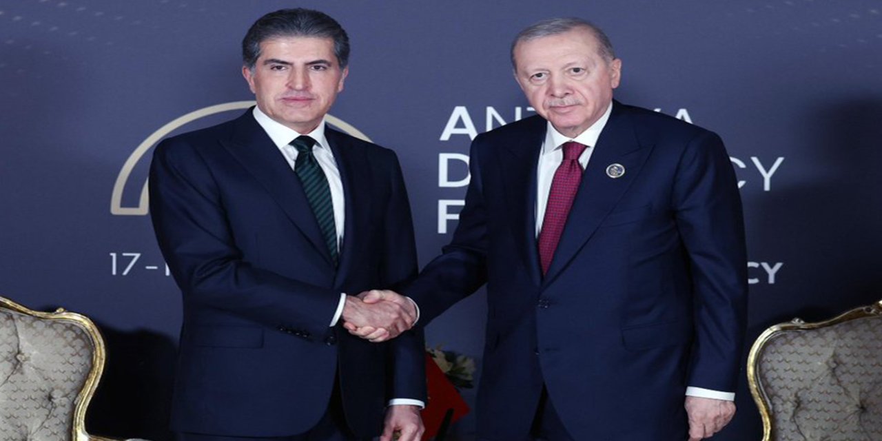 Cumhurbaşkanı Erdoğan Kürdistan Bölgesel Yönetimi Başkanı  Barzani ile görüştü