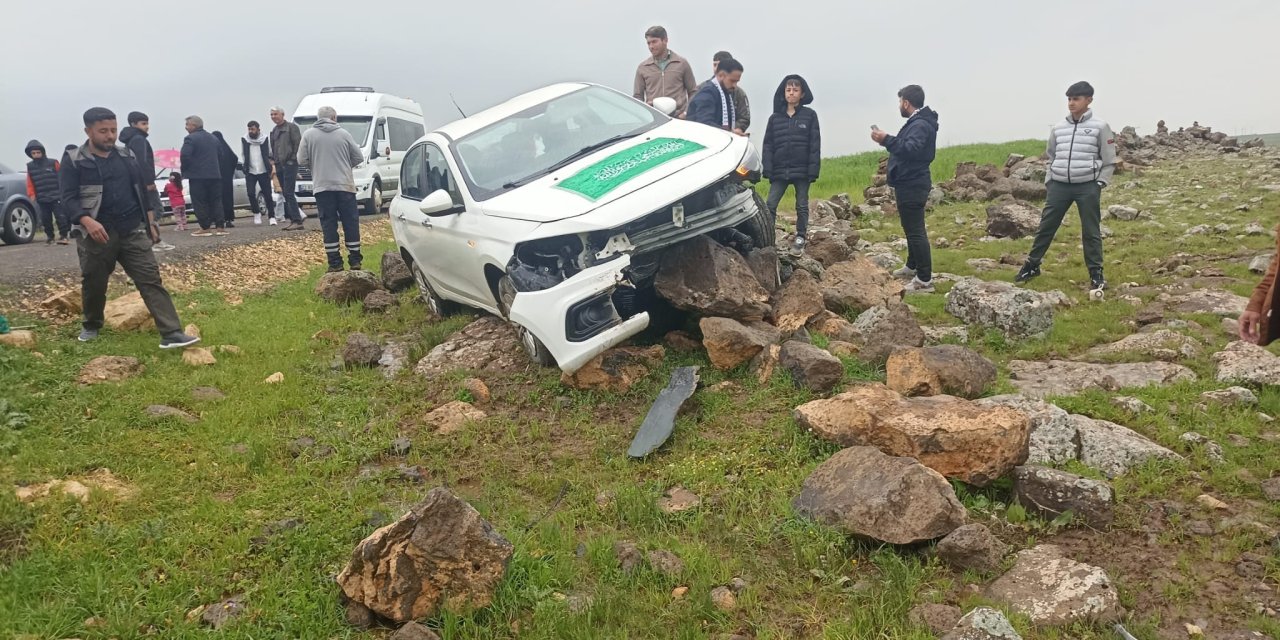 Çınar'dan Diyarbakır'daki Mevlid-i Nebi programına giden aile kaza yaptı