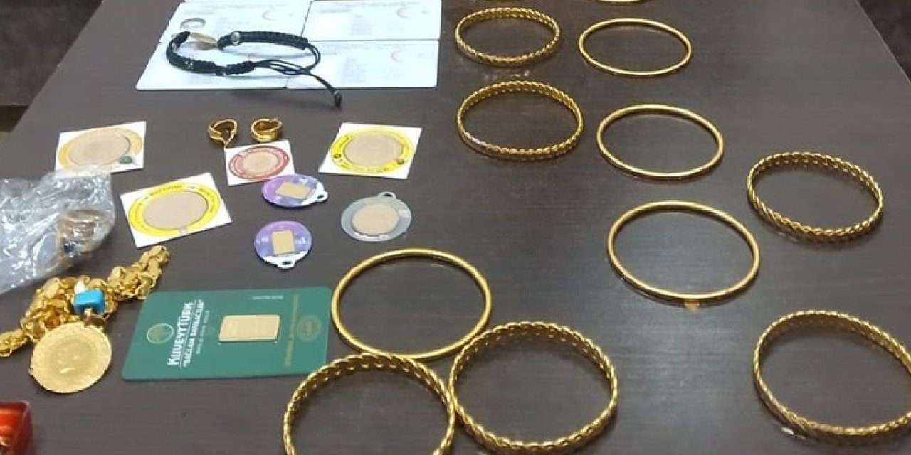 Diyarbakır'da otobüste unutulan altın dolu çanta sahibine teslim edildi